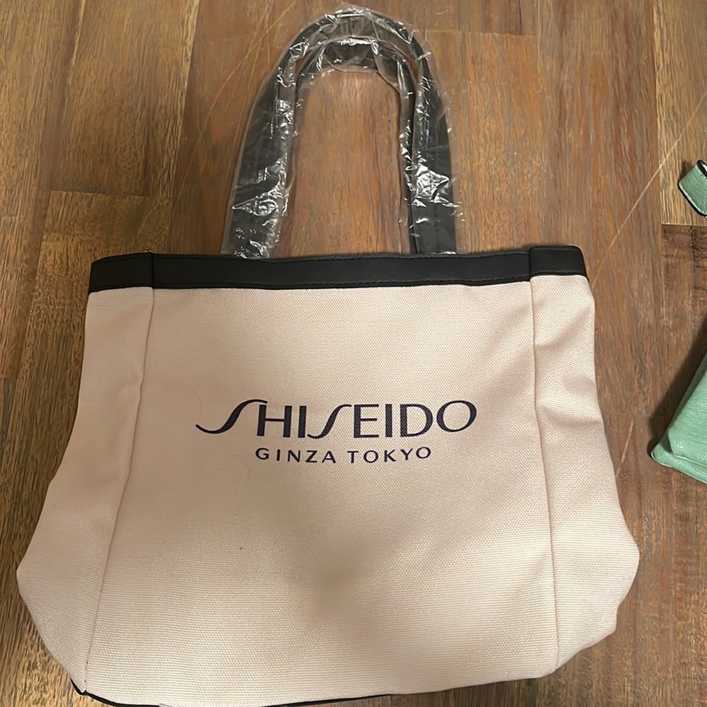 SHISEIDO makeup bag